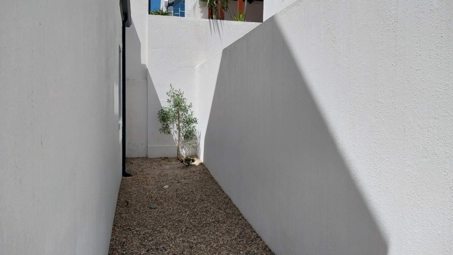 To Let 3 Bedroom Property for Rent in Big Bay Western Cape